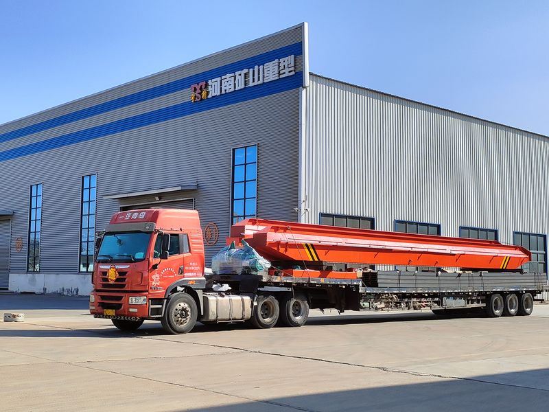 電動(dòng)單梁起重機(jī)，LD20t-26.8m，4臺，發(fā)往石家莊交付客戶使用。