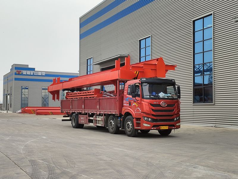 2臺電動(dòng)葫蘆門式起重機(jī) MHxh10t—13m 發(fā)往河南焦作交付客戶使用。