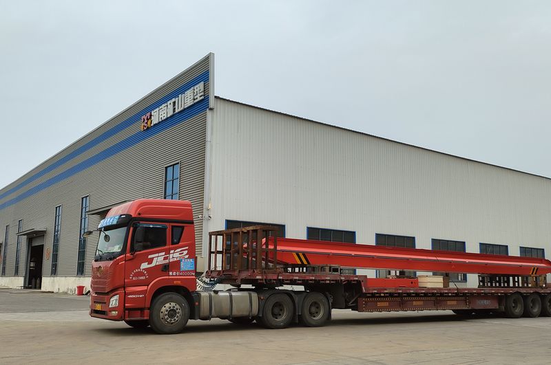 電動單梁起重機3臺 LD5t—16.8m LD3t—16.5m /2臺 制作完成，發往江西南昌交付客戶使用。